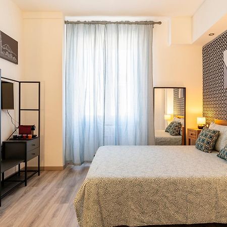 Livorno Central And Modern 2 Apts & 1 Room! エクステリア 写真